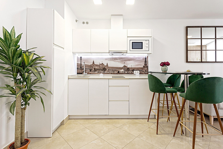 Others 4, Magnificent Apartment With Perfect Location. Murillo III, Sevilla