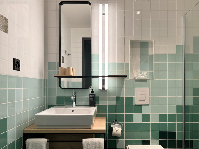 Bathroom 4, Nonanteneuf Sierre, Sierre