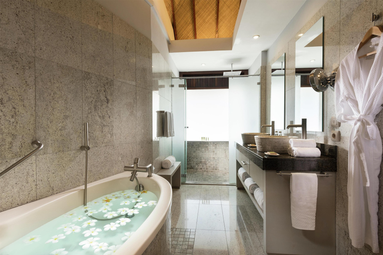 Bathroom 5, Hilton Moorea Lagoon Resort and Spa