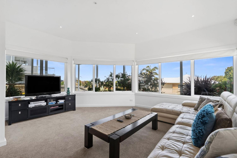 Others 3, Seaview Apollo Escape, Colac-Otway - South