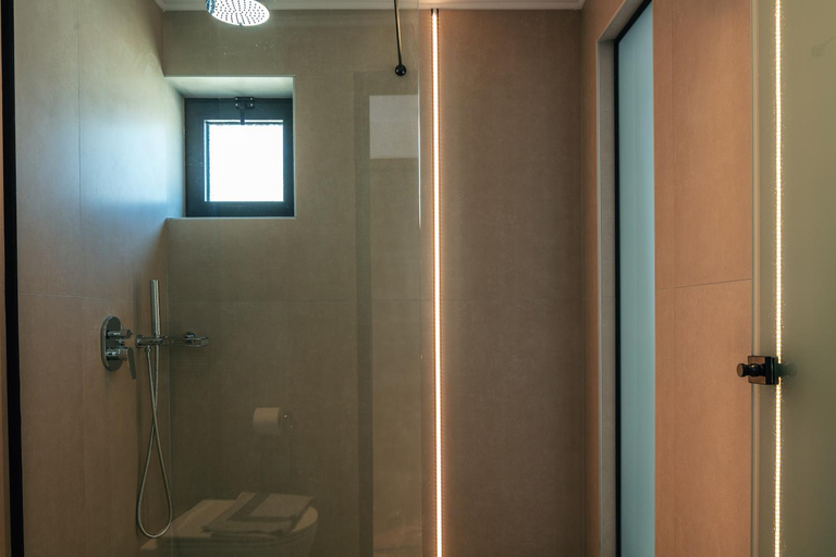 Bathroom 3, Del Mare Suites "by Checkin", Crete