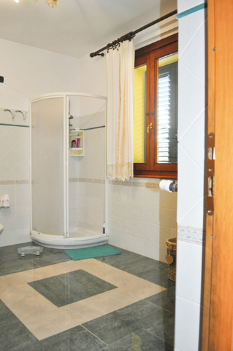 Bathroom 2, Il Glicine, Nuoro