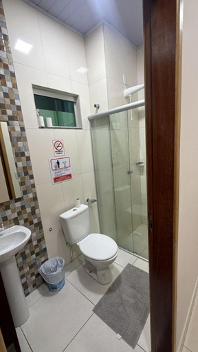 Bathroom 5, Alfa Hotel, Nerópolis
