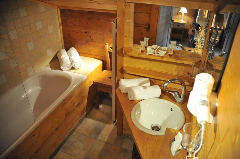 Bathroom 5, Hotel Chalet Alpage, Haute-Savoie