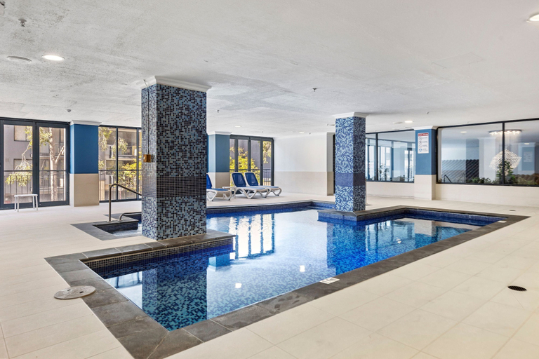 Room 2, Oversized East Perth 2BR Pool Gym Parking, Perth