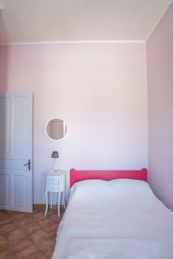 Room 3, Kabara Garden Oasis in Aegina BBQ Priv Parking, Attica