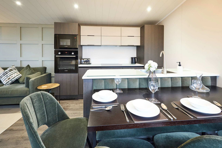 Private kitchen, Host Stay Kingfisher Lodge Amotherby, North Yorkshire