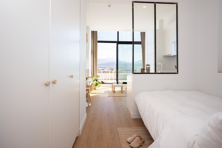 Bedroom 2, The Babel Community Hotel - Grenoble Bastille, Isère