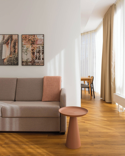 Living area 3, Limehome Leverkusen Wiesdorfer Platz, Leverkusen