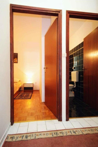 Public Area, Apartment and Room Cherry, Novalja