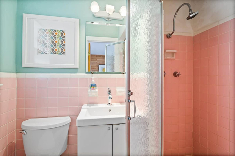 Room 2, Retro Retreat-1950s Motel in St Augustine, Saint Johns