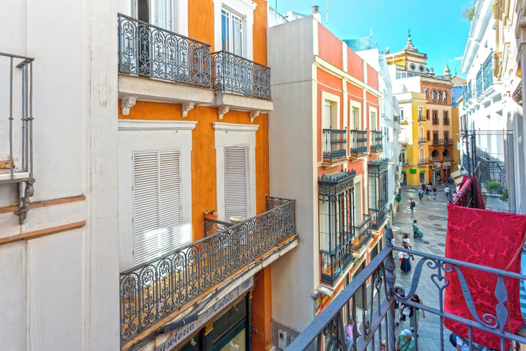 Others 3, Genteel Home Francos VIII, Sevilla