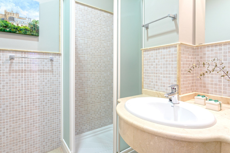 Bathroom 4, Genteel Home Vinuesa, Sevilla