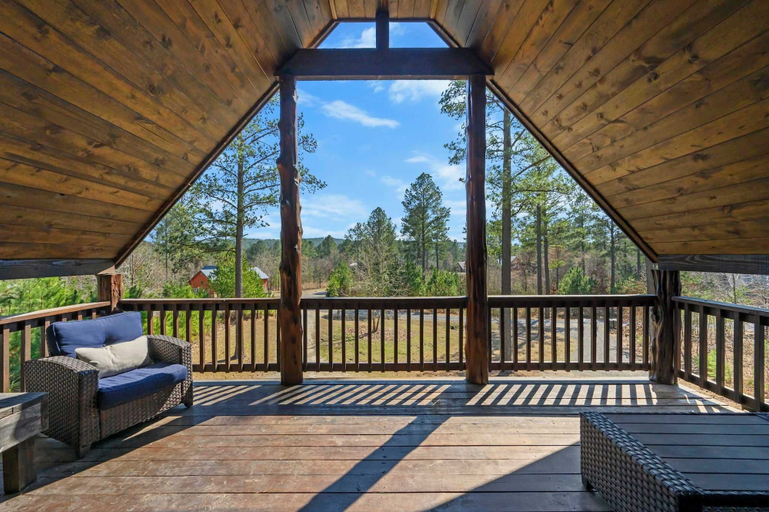 View from room, Twisted Mane - Prime Location - Family Friendly, McCurtain