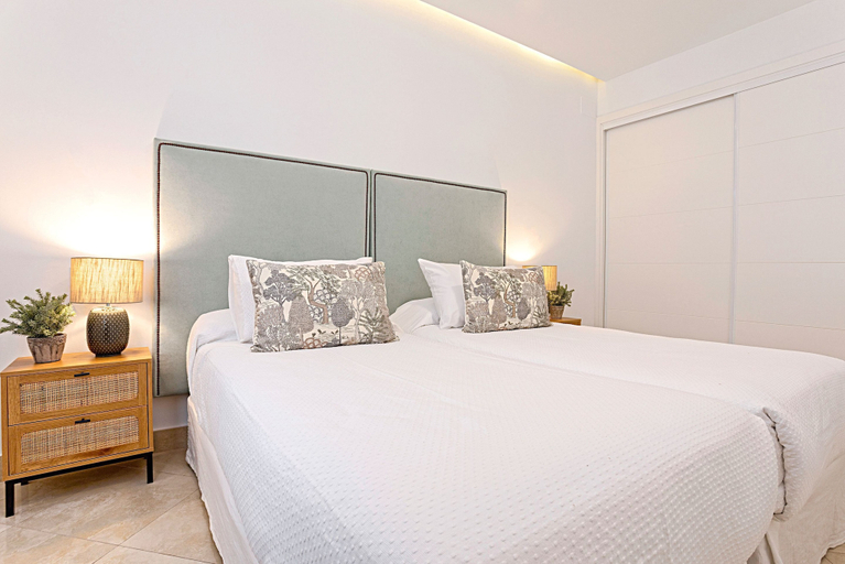Bedroom 2, Magnificent Apartment With Perfect Location. Murillo III, Sevilla