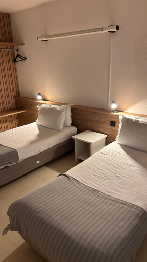 Bedroom 2, Hôtel du Rocher, Hérault
