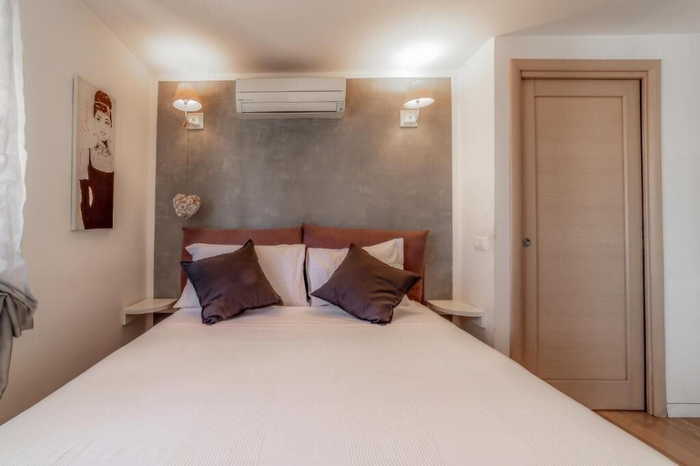 Room 3, Cozy Penthouse with Terrace, Roma