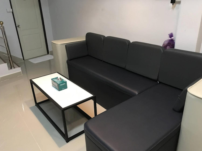 Others 4, The Finn Hostel Betong, Batong
