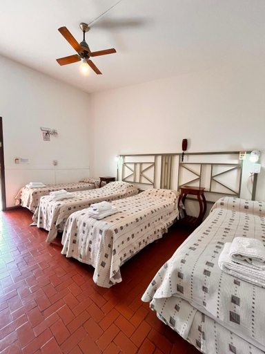 Bedroom 2, Hotel Mundial, Junín