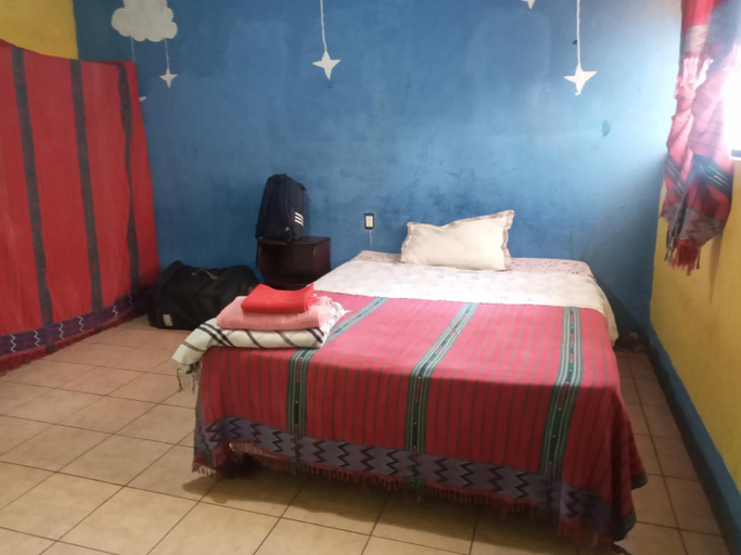 Bedroom 2, House the Cats, Panajachel