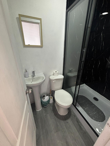 Bathroom 2, Hospedaje Oasis Modulares, El Loa