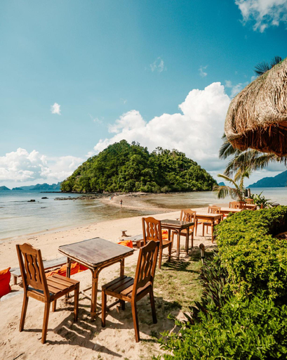 Others 3, Sunset at Las Cabanas, El Nido