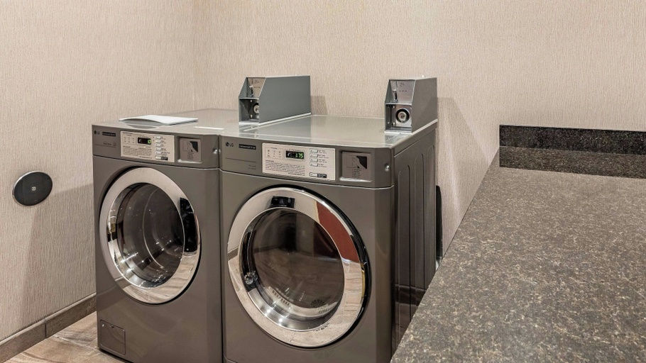 Bathroom 4, Cobblestone Hotel & Suites - Hartford, Washington