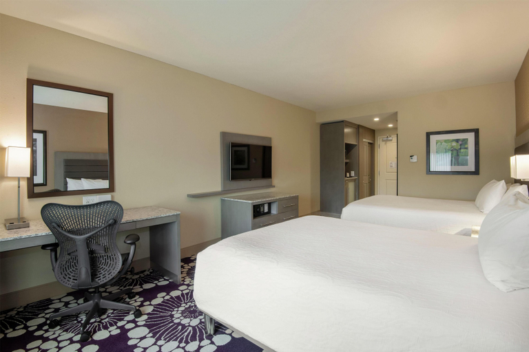 Bedroom 3, Hilton Garden Inn Raleigh /Crabtree Valley, Wake