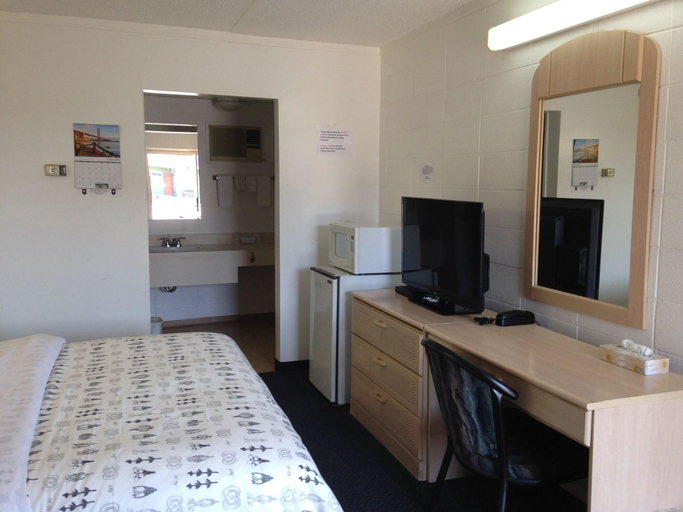 Bedroom 4, Silver crest lodge, Division No. 19