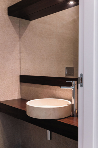 Bathroom 5, Duplex Sliema