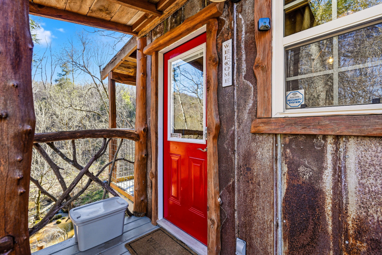 Exterior detail, Creekside Treehouse Cabin, Cocke