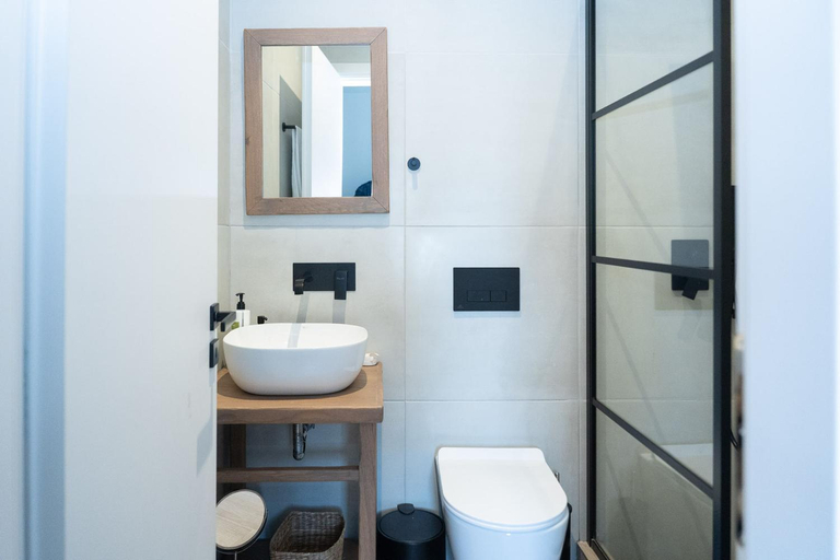 Bathroom 2, MONOPATI HOUSE, Thessaly