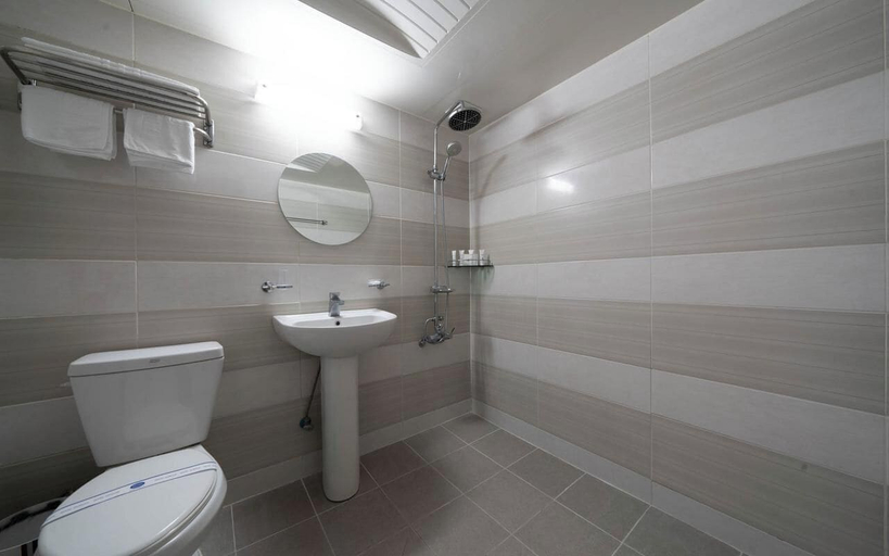 Bathroom 5, Hasen Dangjin Tourist Hotel, Dangjin