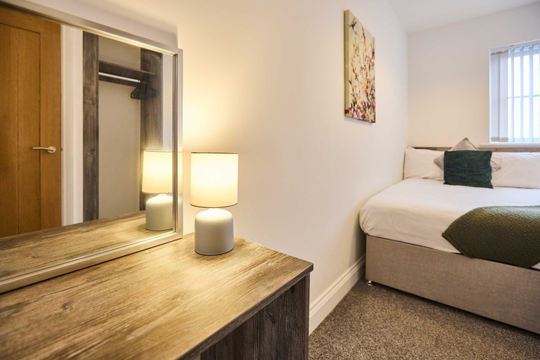 Room 5, Host Stay Tower Suite, Blackpool
