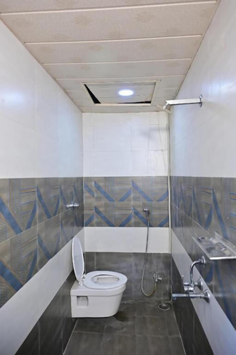 Bathroom 3, Royal Mac palace, Purba Champaran