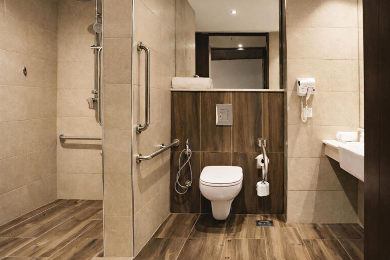 Bathroom 5, DoubleTree by Hilton Nairobi Hurlingham, Kibra