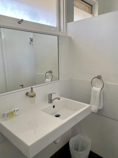 Bathroom 3, Paradise Motel Busselton, Busselton