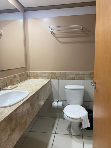 Bathroom 3, Le Jardin Suits, Caldas Novas