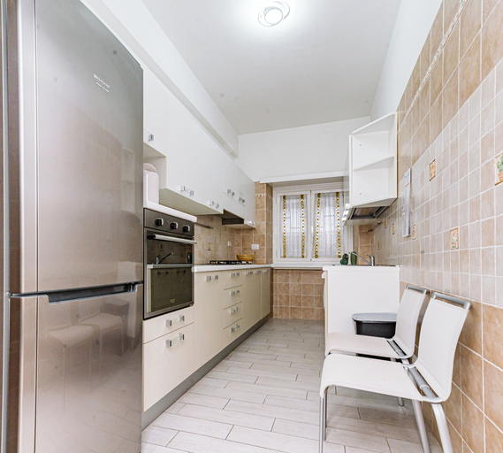 Private kitchen 4, Luca Flat - Tiburtina Train Station, Rome