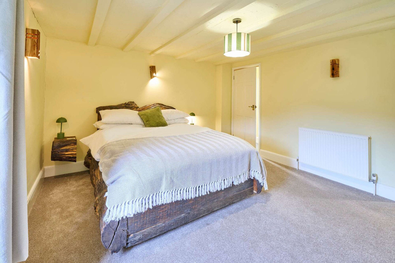 Room 2, Host Stay Morley House, Devon