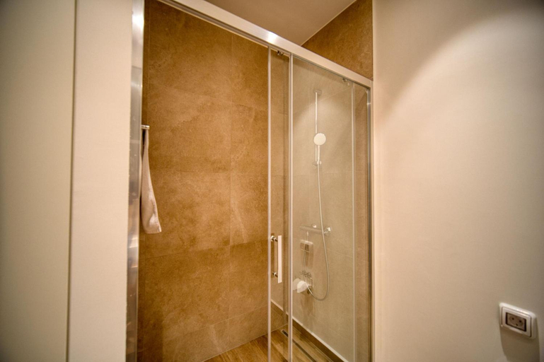 Bathroom 4, Lustica Bay Centrale by 2BHome