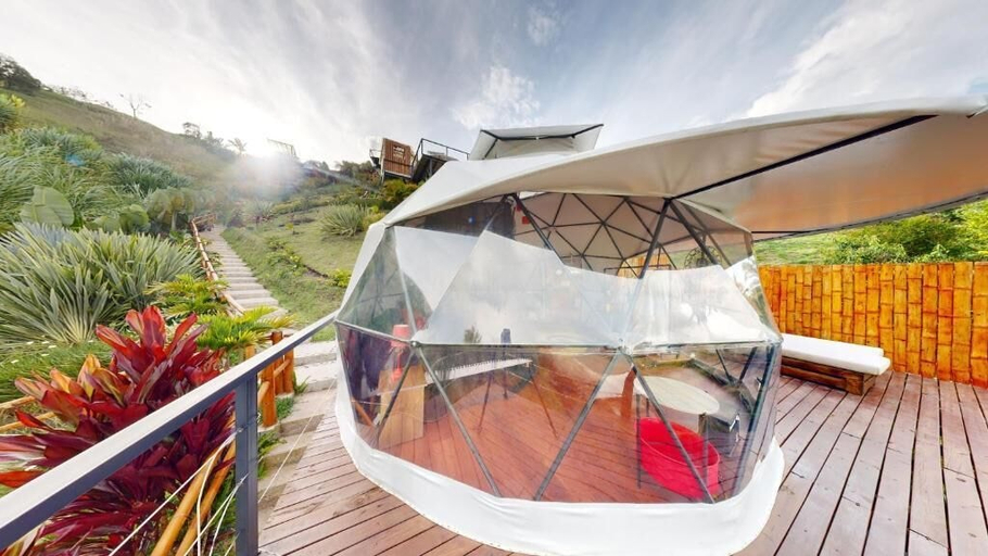 Terrace/patio 4, Bliss Sanctuary Vista Glamping and Club, Guatapé