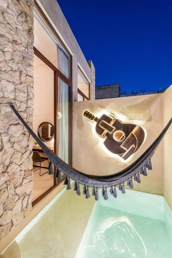 Pool 5, Casa Trova Santa Lucia, with Parking by Cercana, Mérida
