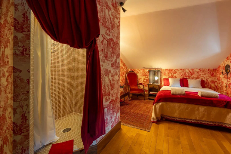 Room 5, Domaine Macky, Vosges