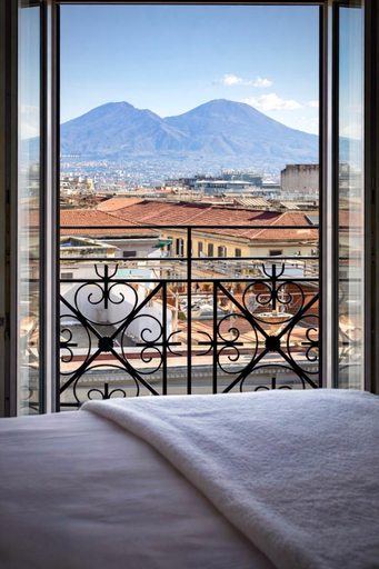 View 5, Cratèrico, Napoli