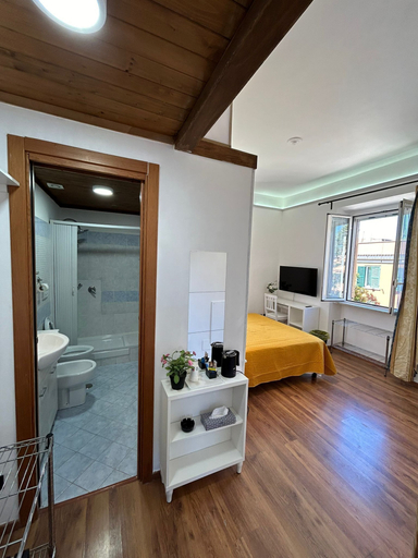 Room 4, Villa Lanusei, Roma