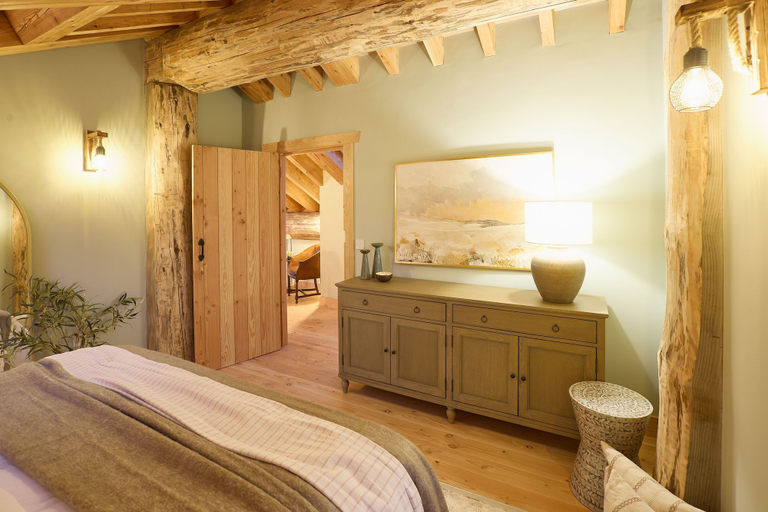 Room 2, Host Stay Cabin on the Loch, Scottish Borders