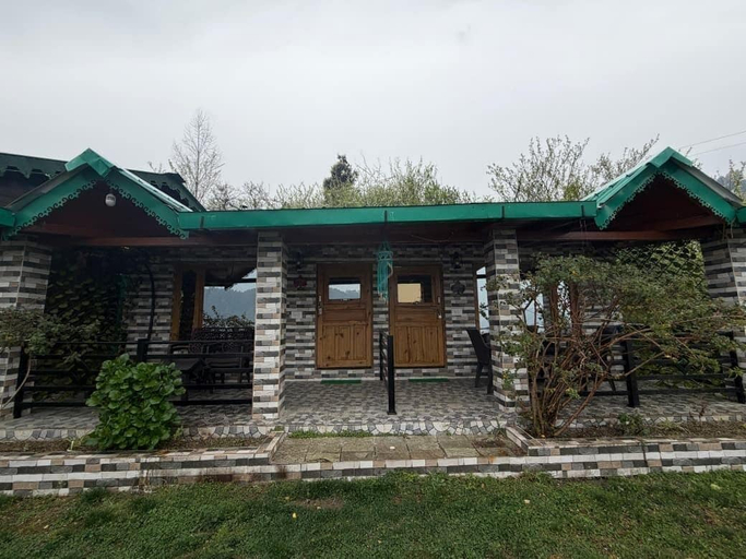 Exterior, S K and Shiv Cottages, Nainital