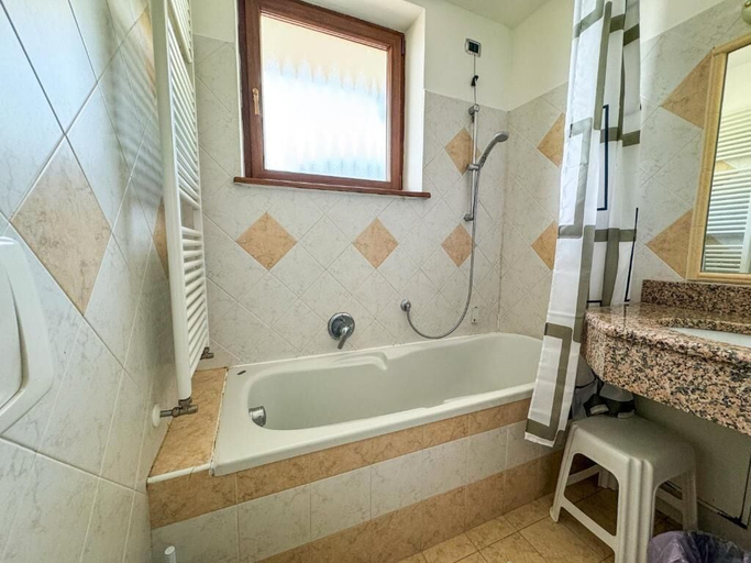 Bathroom 3, HC HOTEL GARNI ROOM AND APARTMENT, Trento