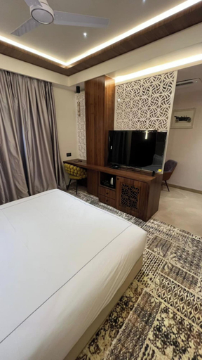 Room 5, Hotel Roi Retreat, Akola